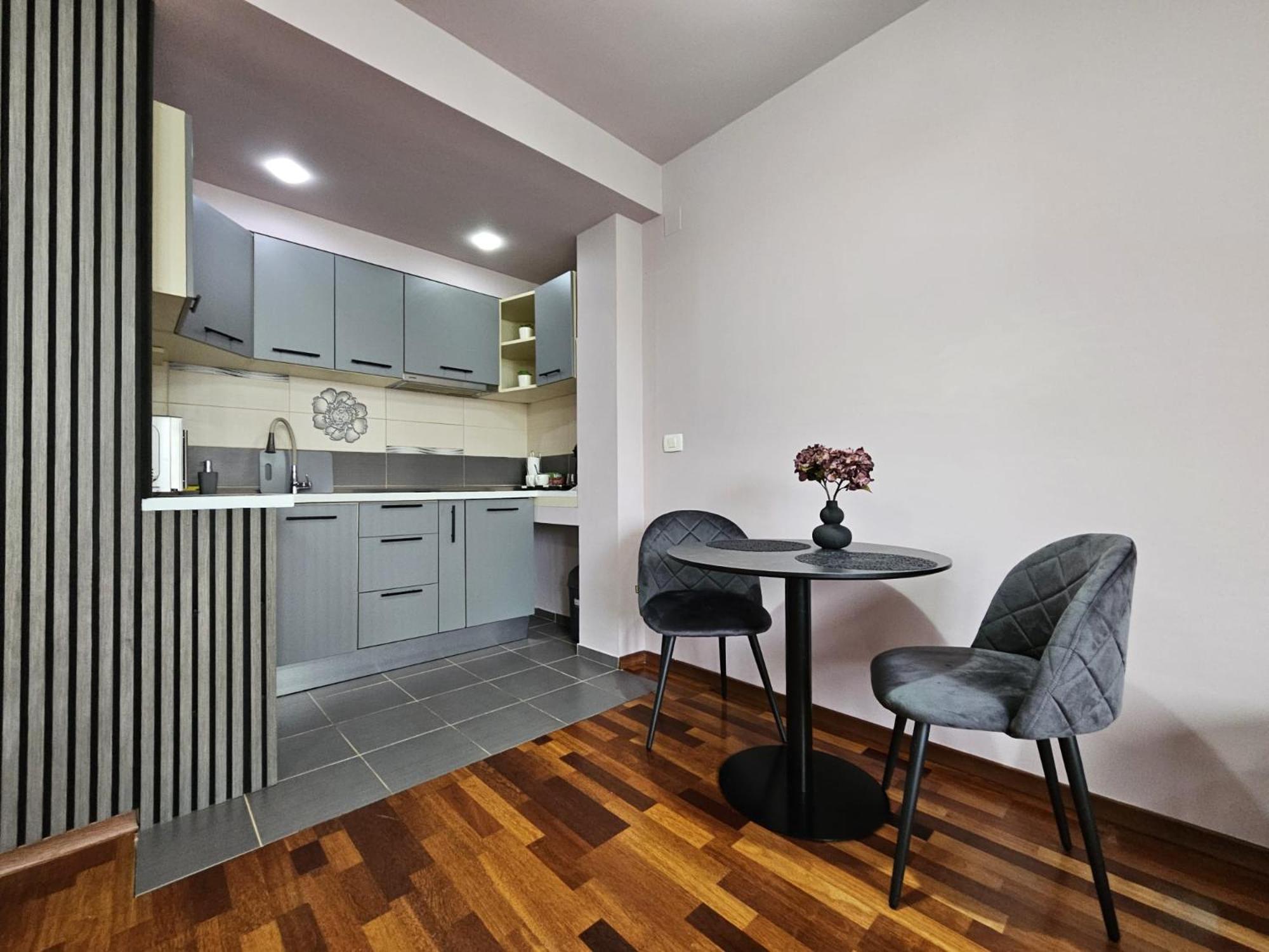 Central Sweet Apartment Self Check-In Тимишоара Экстерьер фото