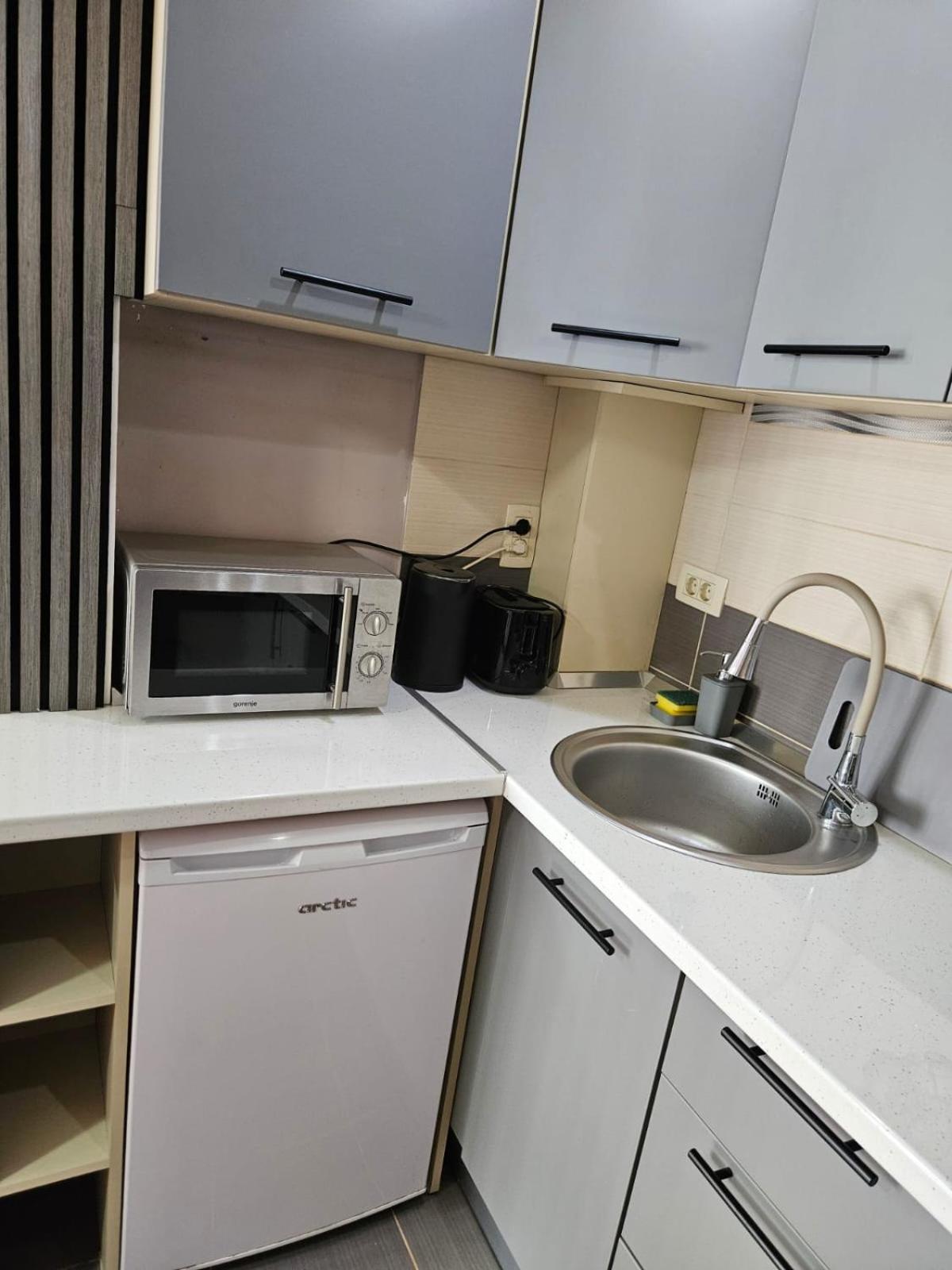 Central Sweet Apartment Self Check-In Тимишоара Экстерьер фото